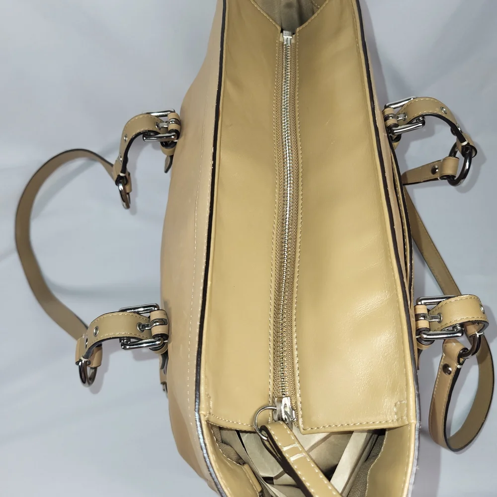 Coach Leather Shoulder Bag in Taupe - Picture 3 of 9